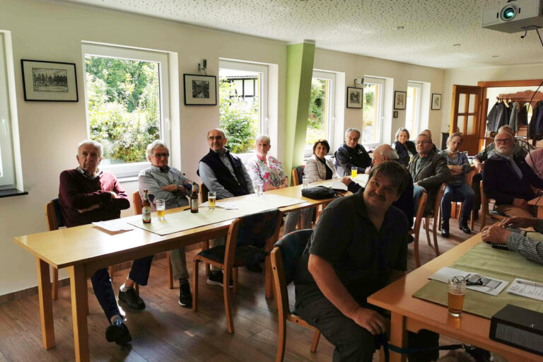 In seinem Museum am Rothaarsteig veranstaltete der Heimatverein Landwirtschaft und Brauchtum am Sonntag seine Jahreshauptversammlung. (SZ-Foto: Guido Schneider)