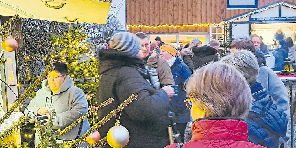 Die Bad Berleburger genossen den Besuch am Sengelsberg. (Foto: Christian Völkel)