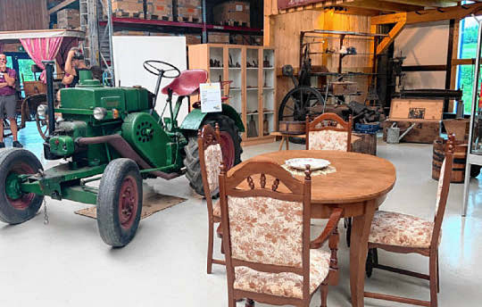 Historische Ausstellungsstücke aus der Region: Das Museum am Rothaarsteig zeigt die Geschichte Wittgensteins. (Foto: Merle Leser)
